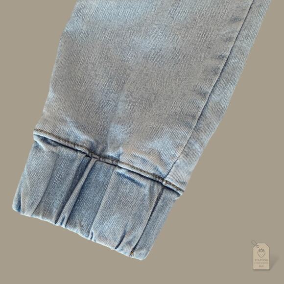 Almost Famous Light Wash Denim Cargo Joggers Women’s Size S Elastic Waist - Picture 5 of 8